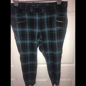 Teal & Black Jeggings. EUC